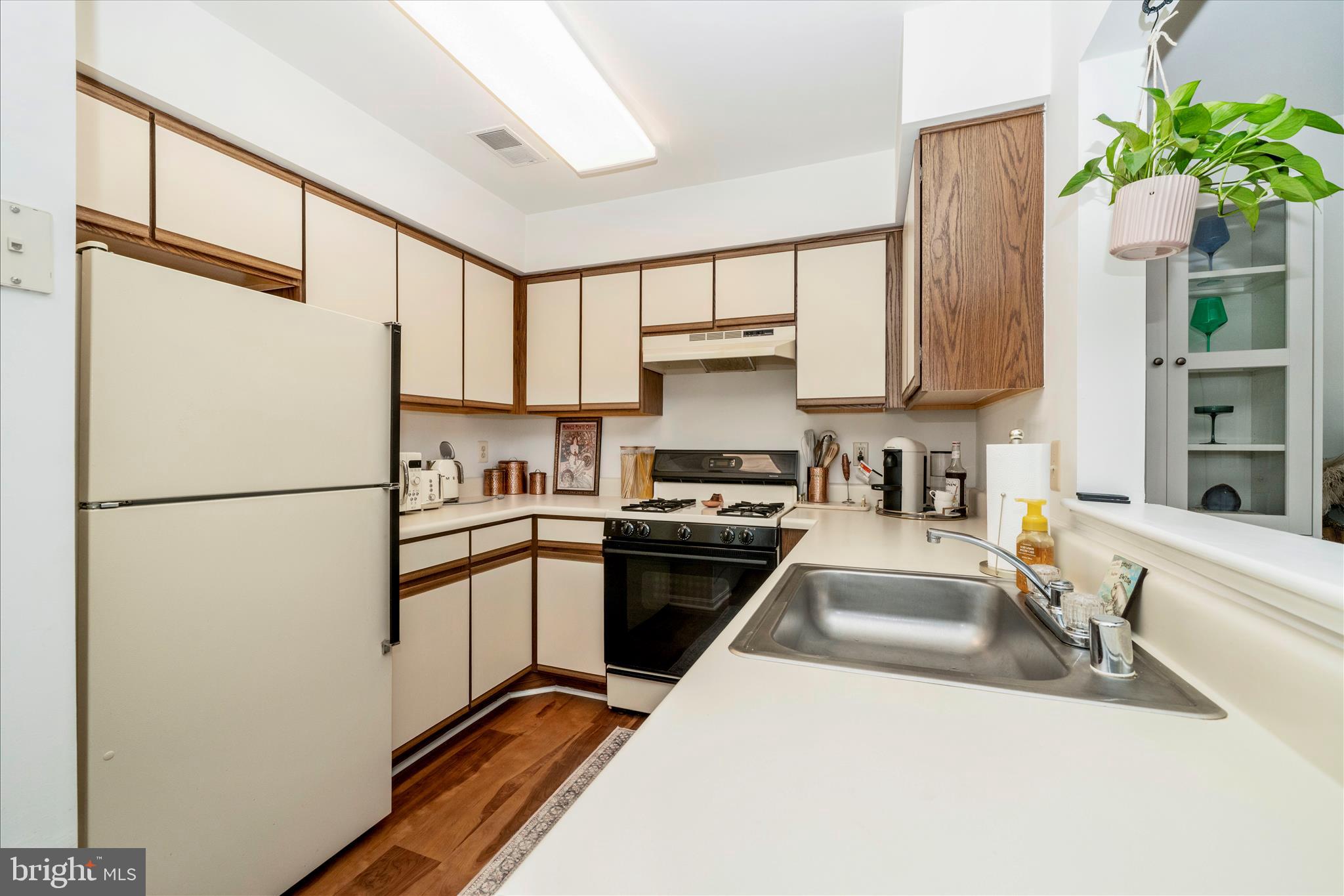ELKRIDGE TOWN CENTER - Residential