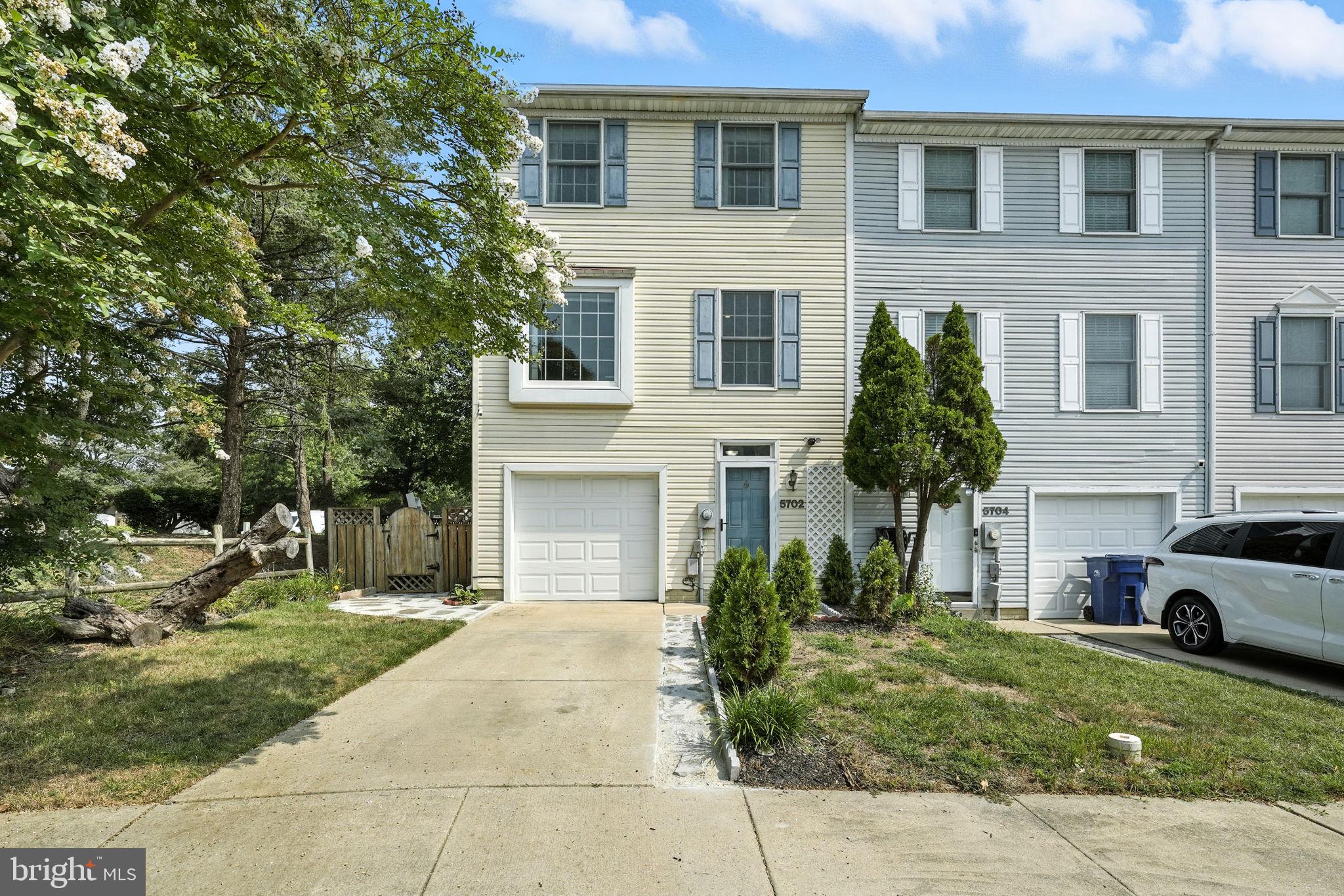 THE CHASE OF FOXCROFT - Residential