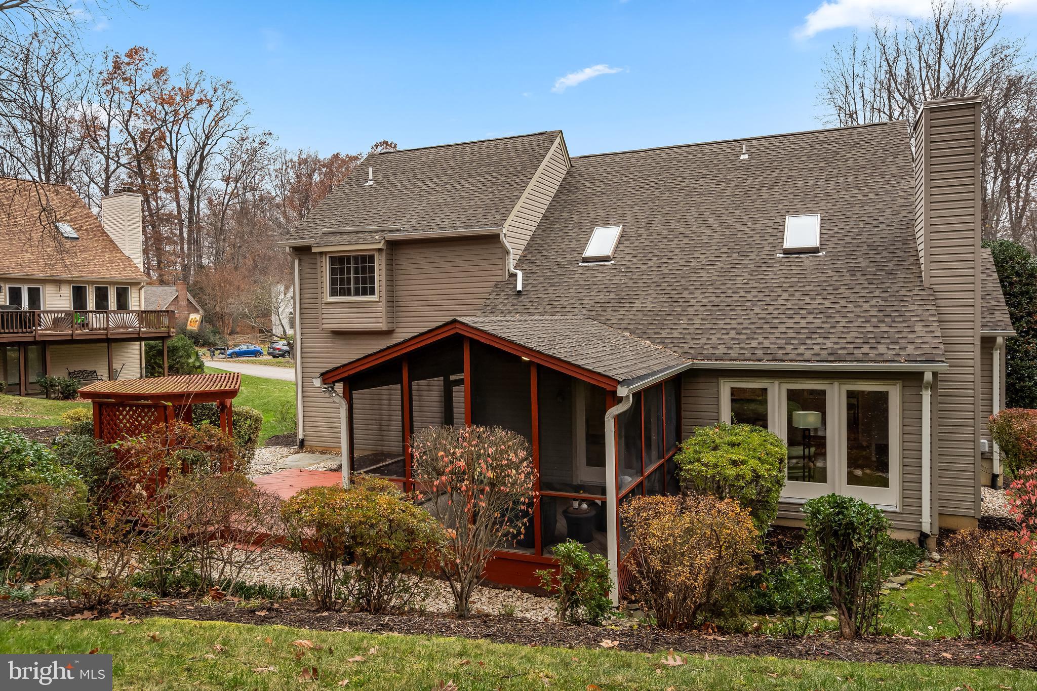 SOUTH RUN OAKS - Residential