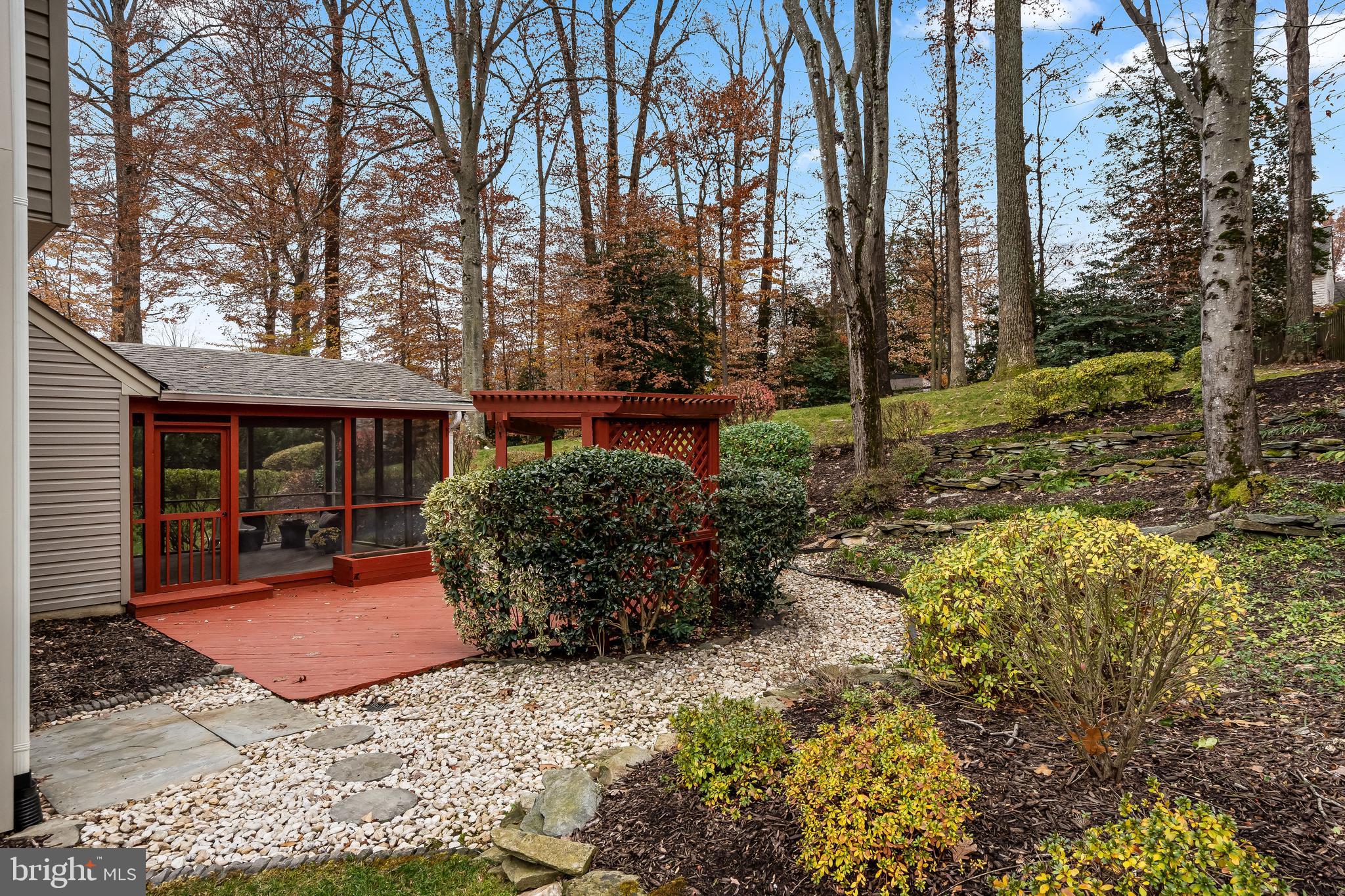 SOUTH RUN OAKS - Residential