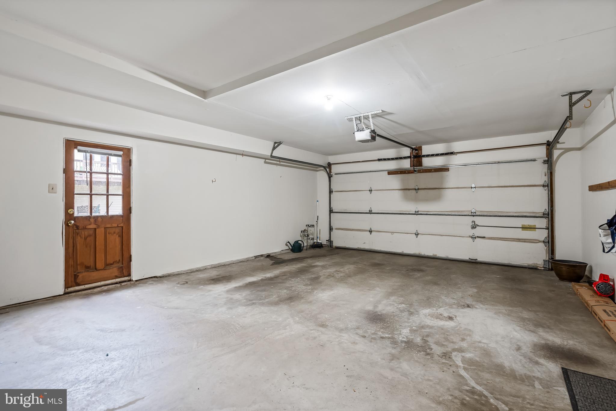 SOUTH RUN OAKS - Residential