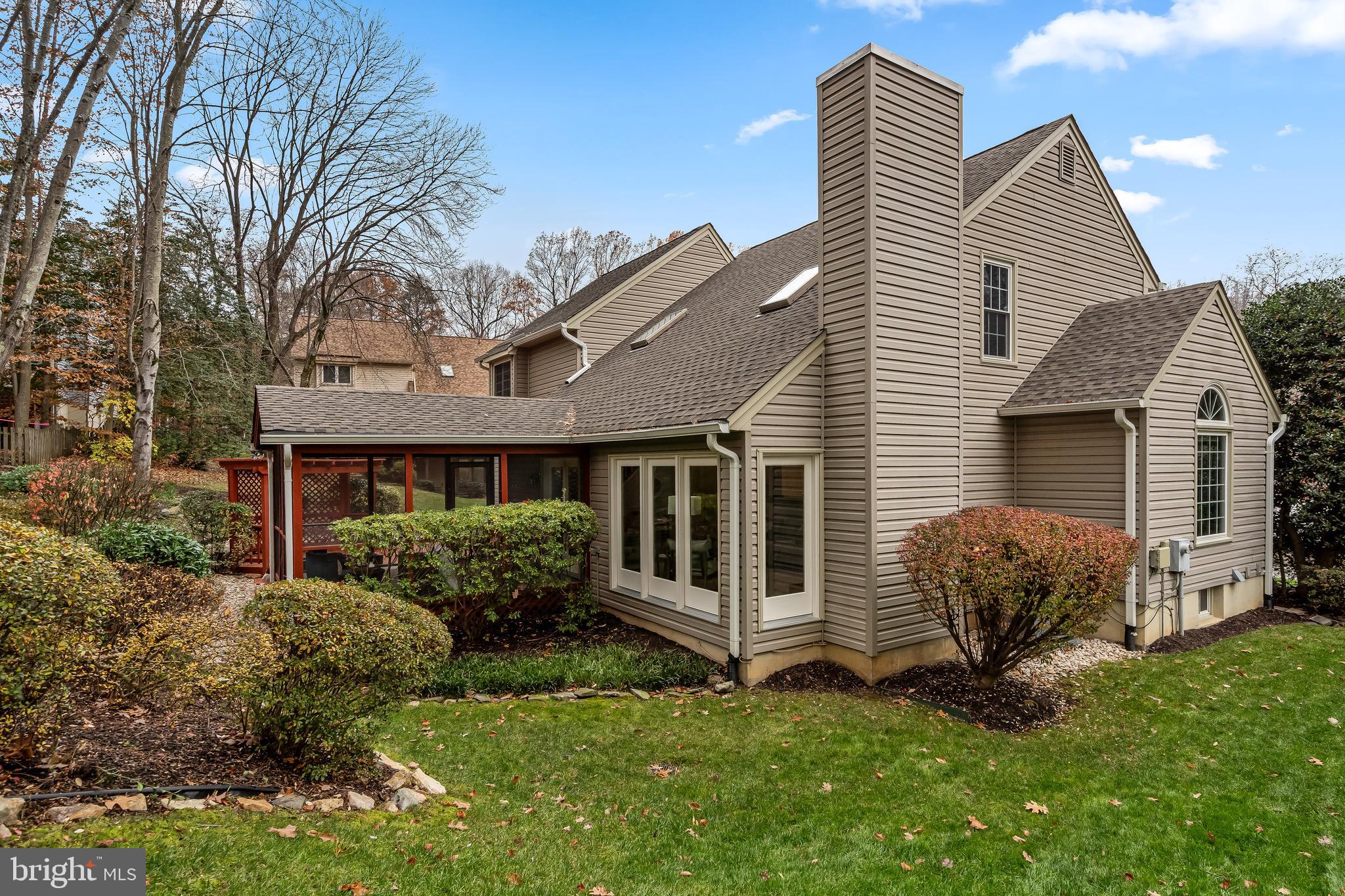 SOUTH RUN OAKS - Residential