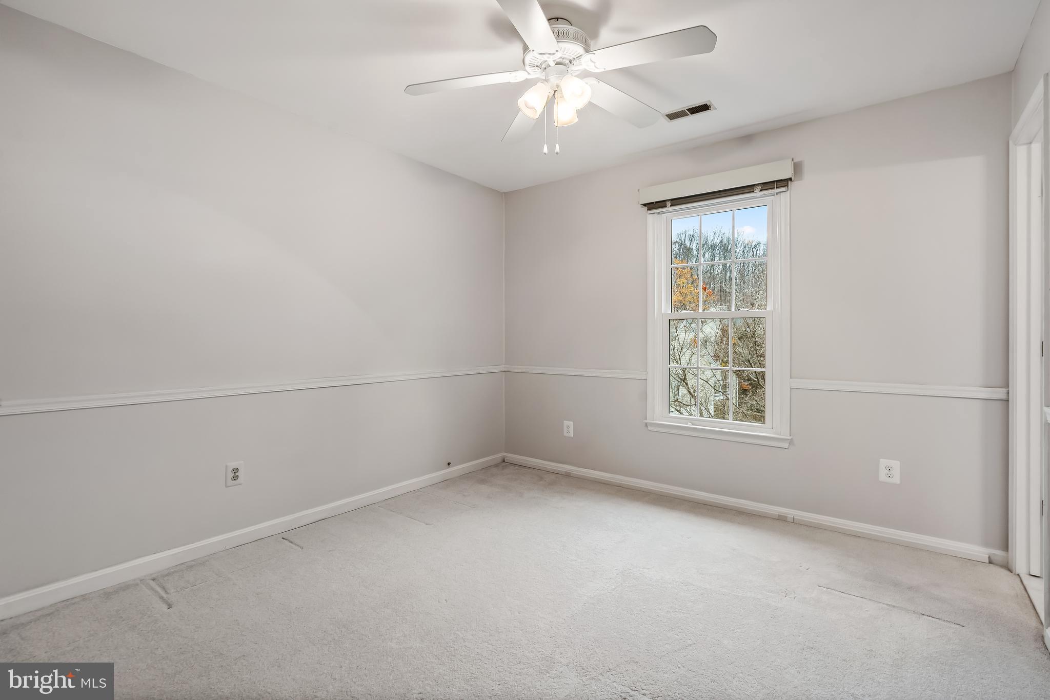 SOUTH RUN OAKS - Residential