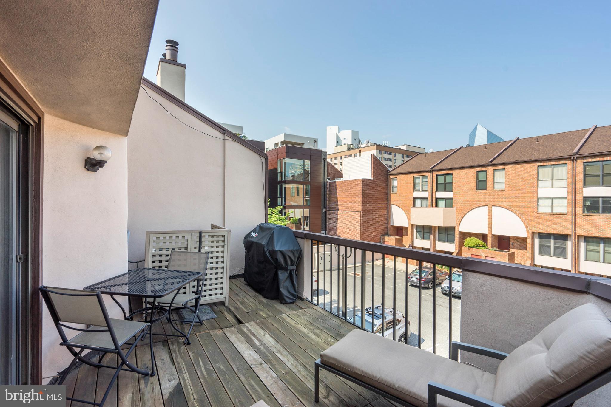 LOGAN SQUARE - Residential Lease