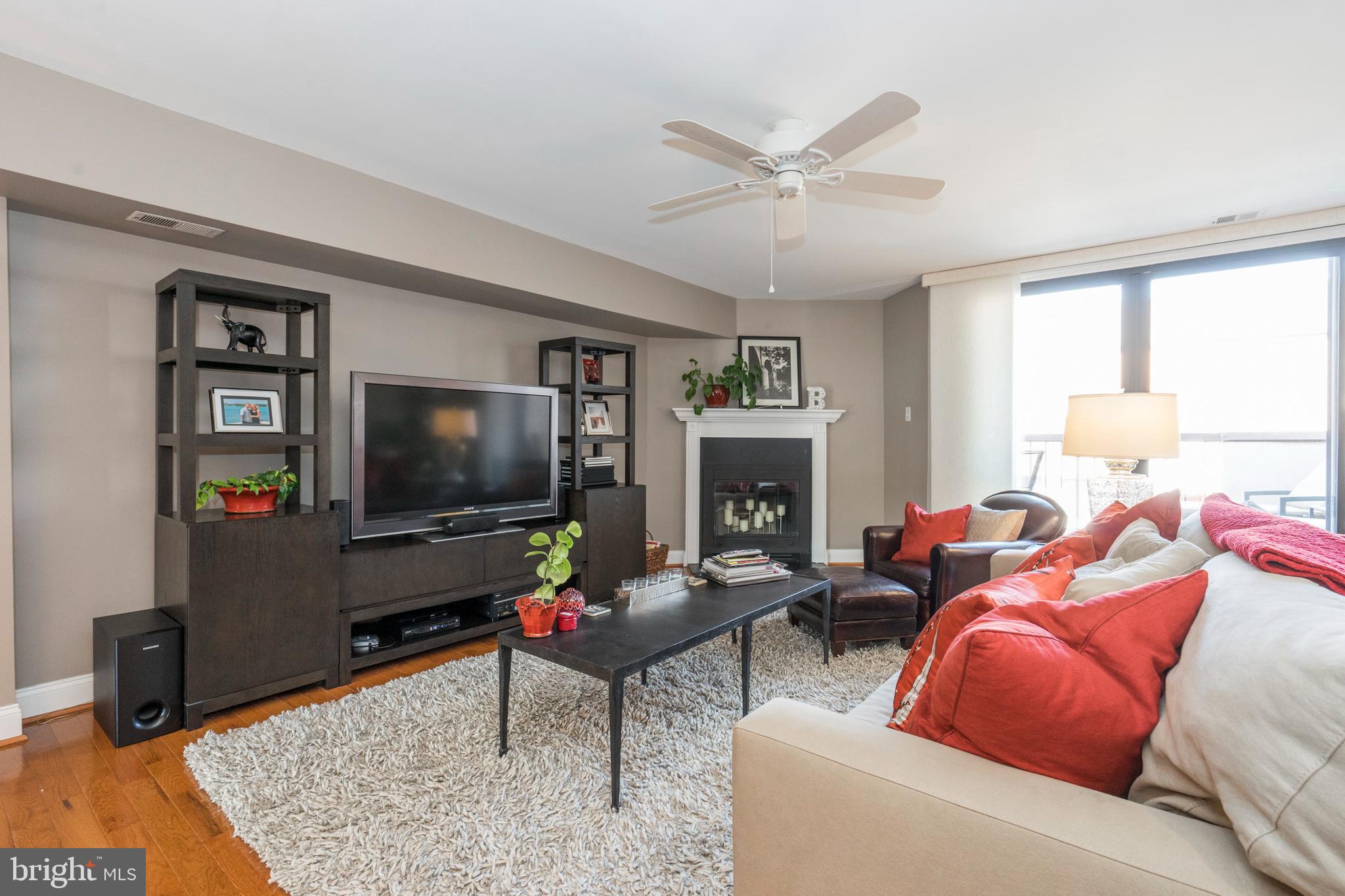 LOGAN SQUARE - Residential Lease