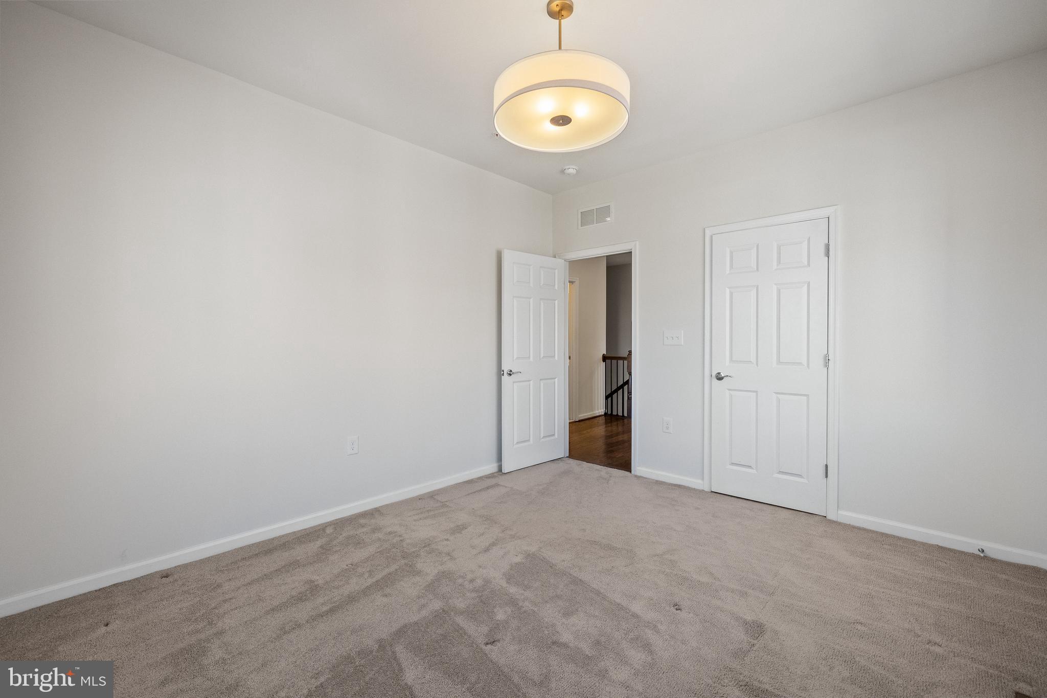 CAMBRIA SQUARE - Residential Lease