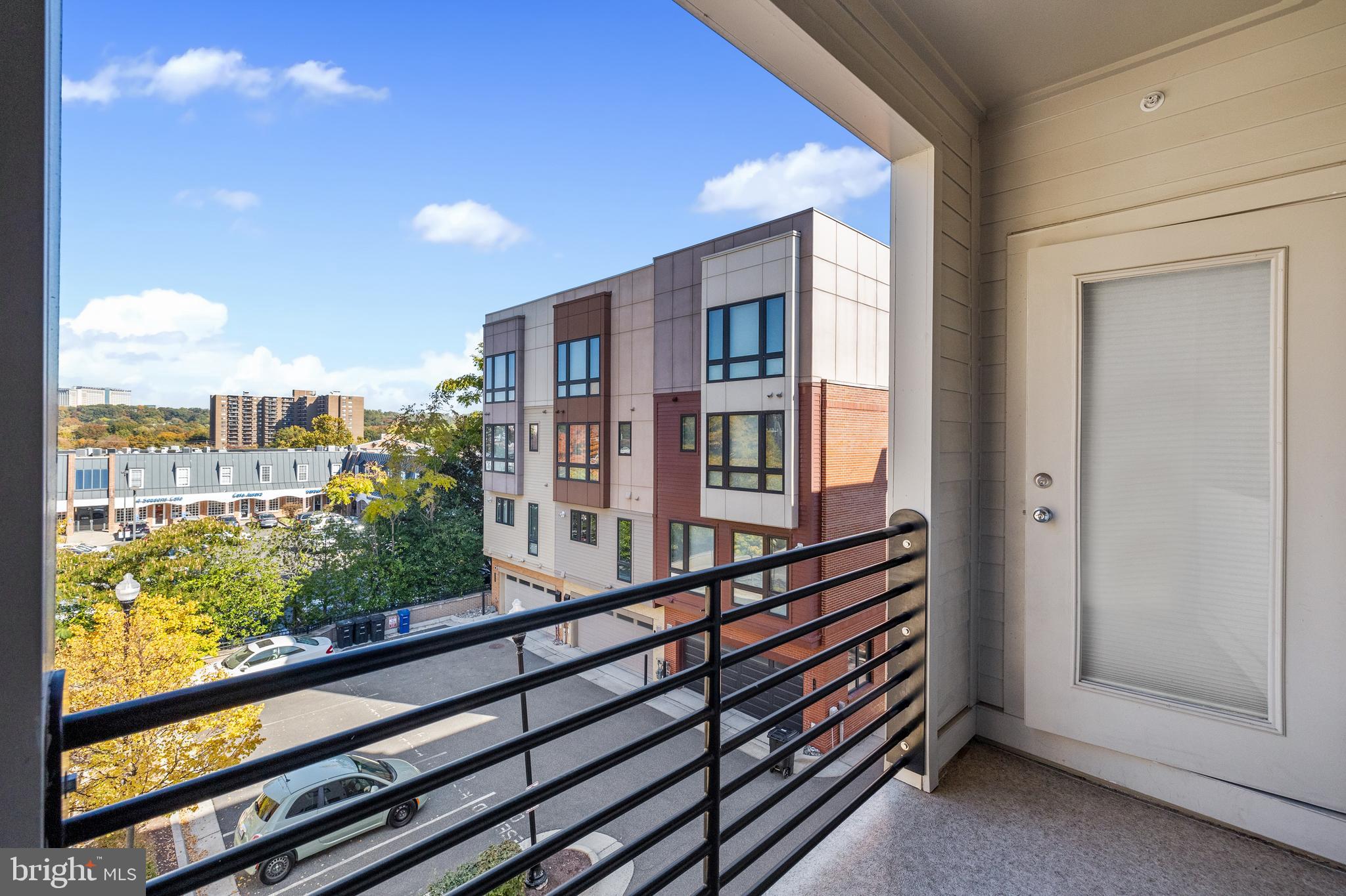 CAMBRIA SQUARE - Residential Lease