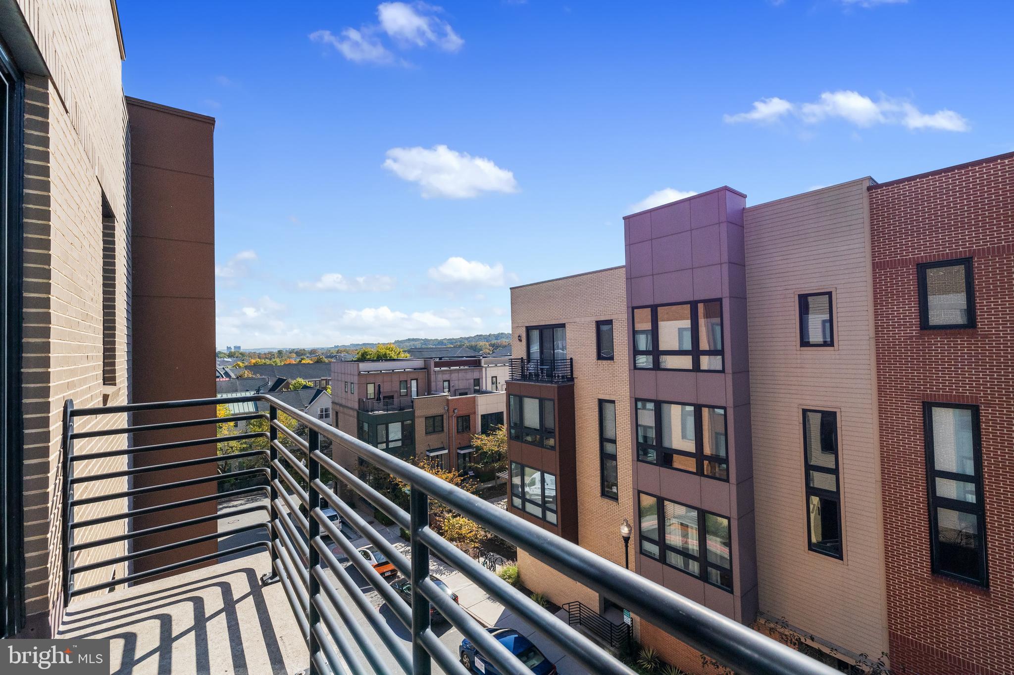 CAMBRIA SQUARE - Residential Lease