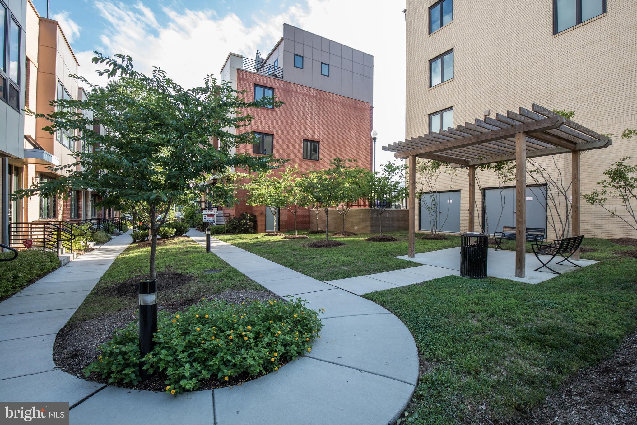 CAMBRIA SQUARE - Residential Lease