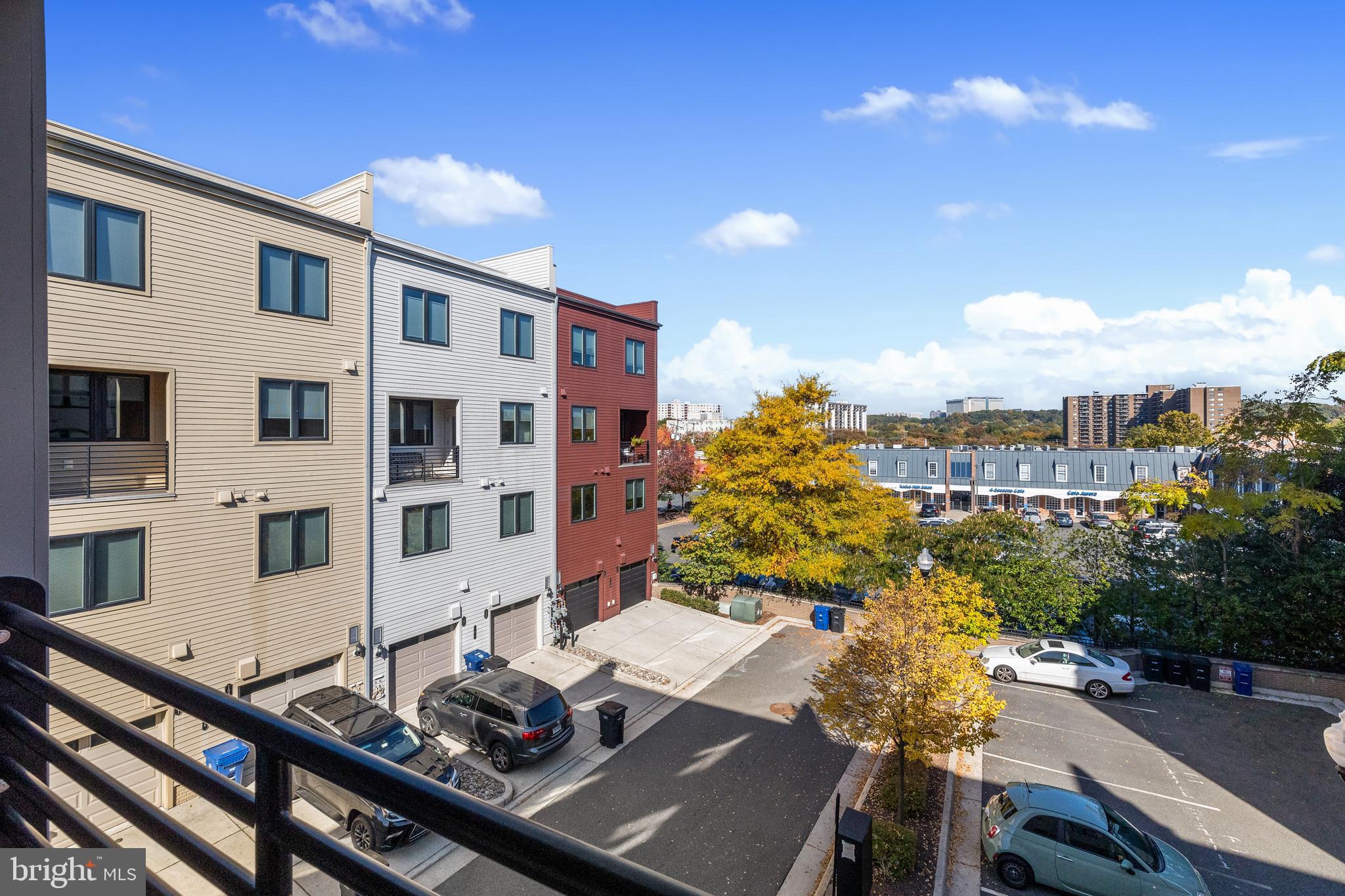 CAMBRIA SQUARE - Residential Lease