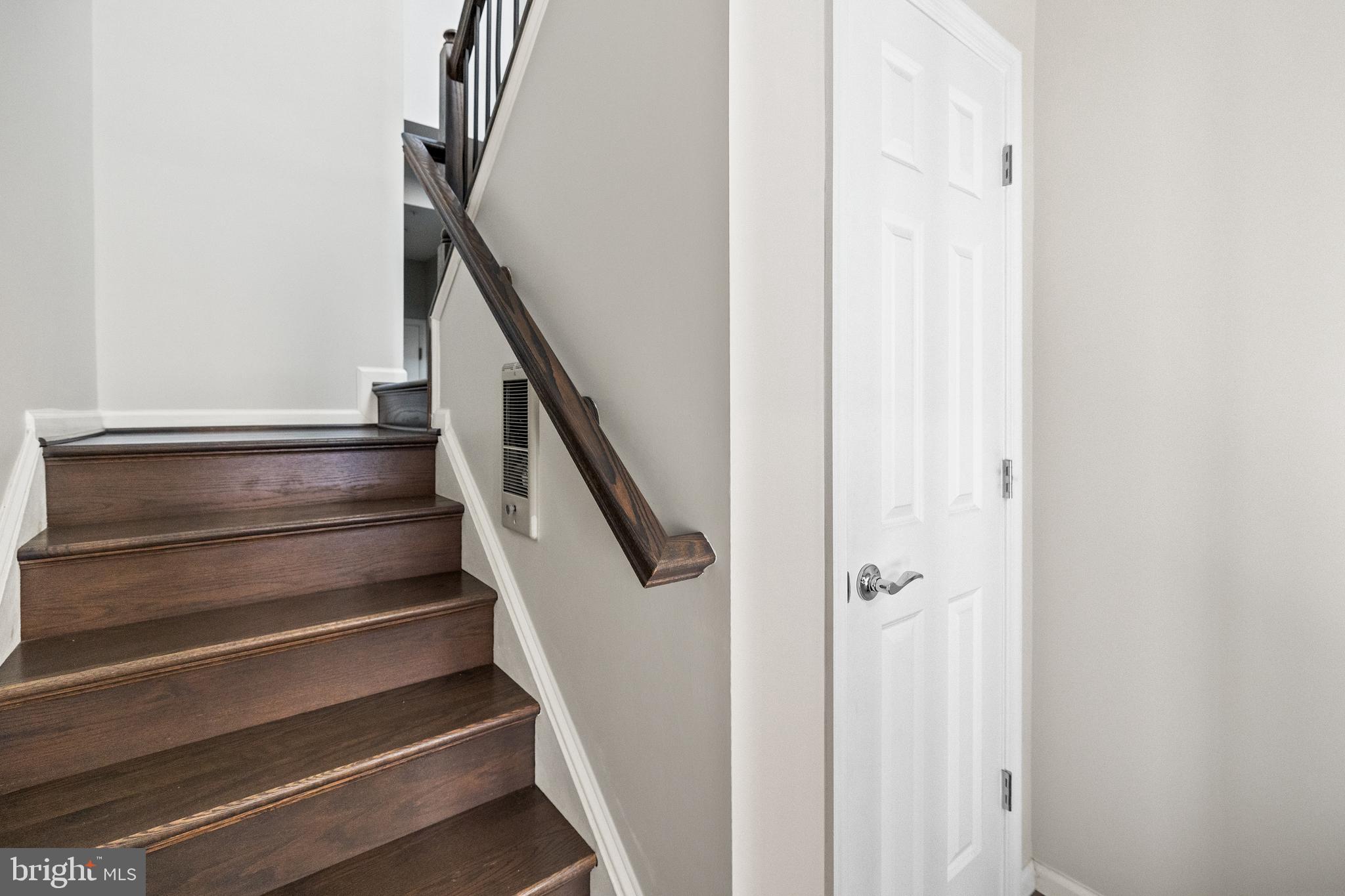 CAMBRIA SQUARE - Residential Lease