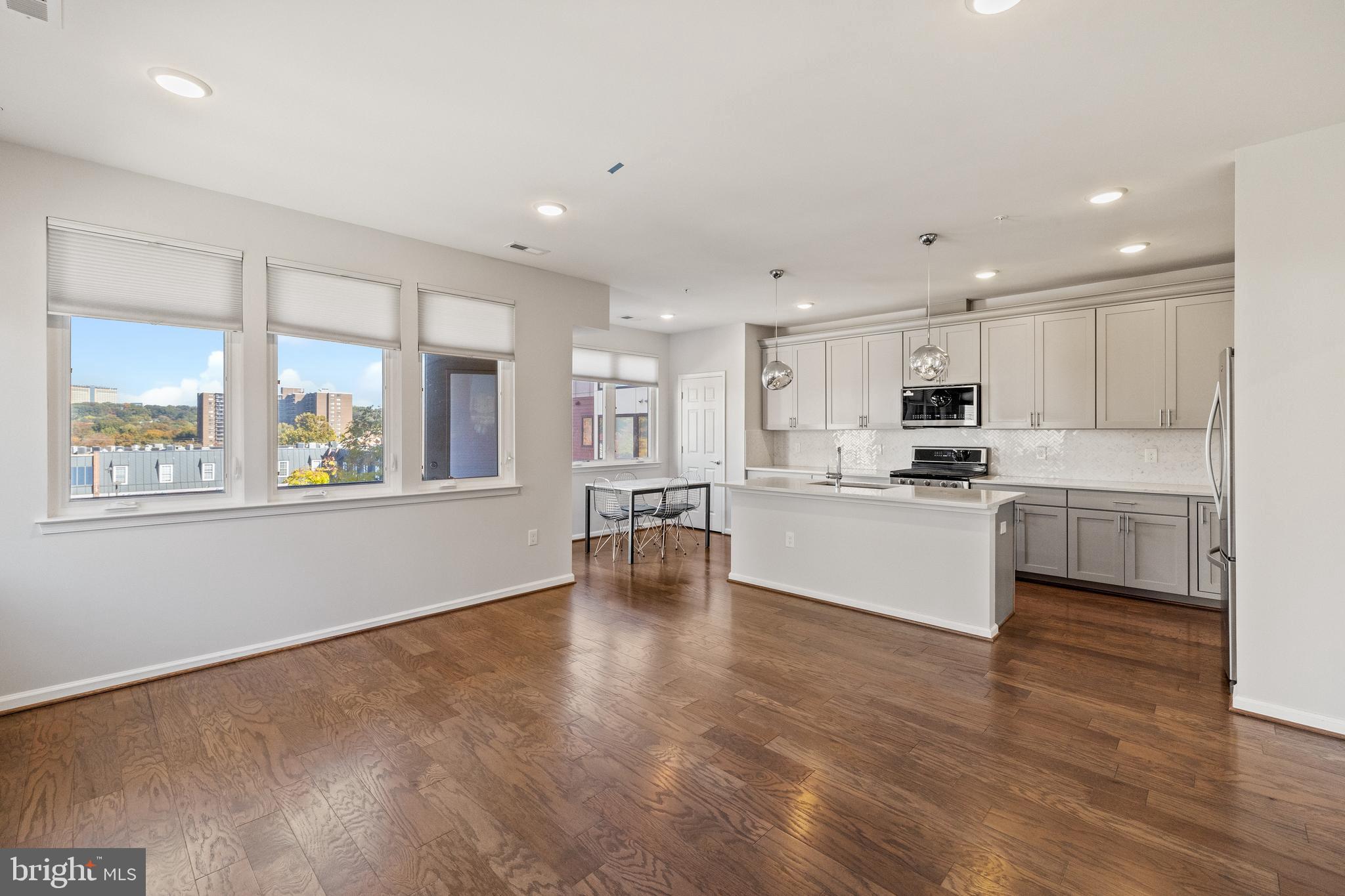 CAMBRIA SQUARE - Residential Lease