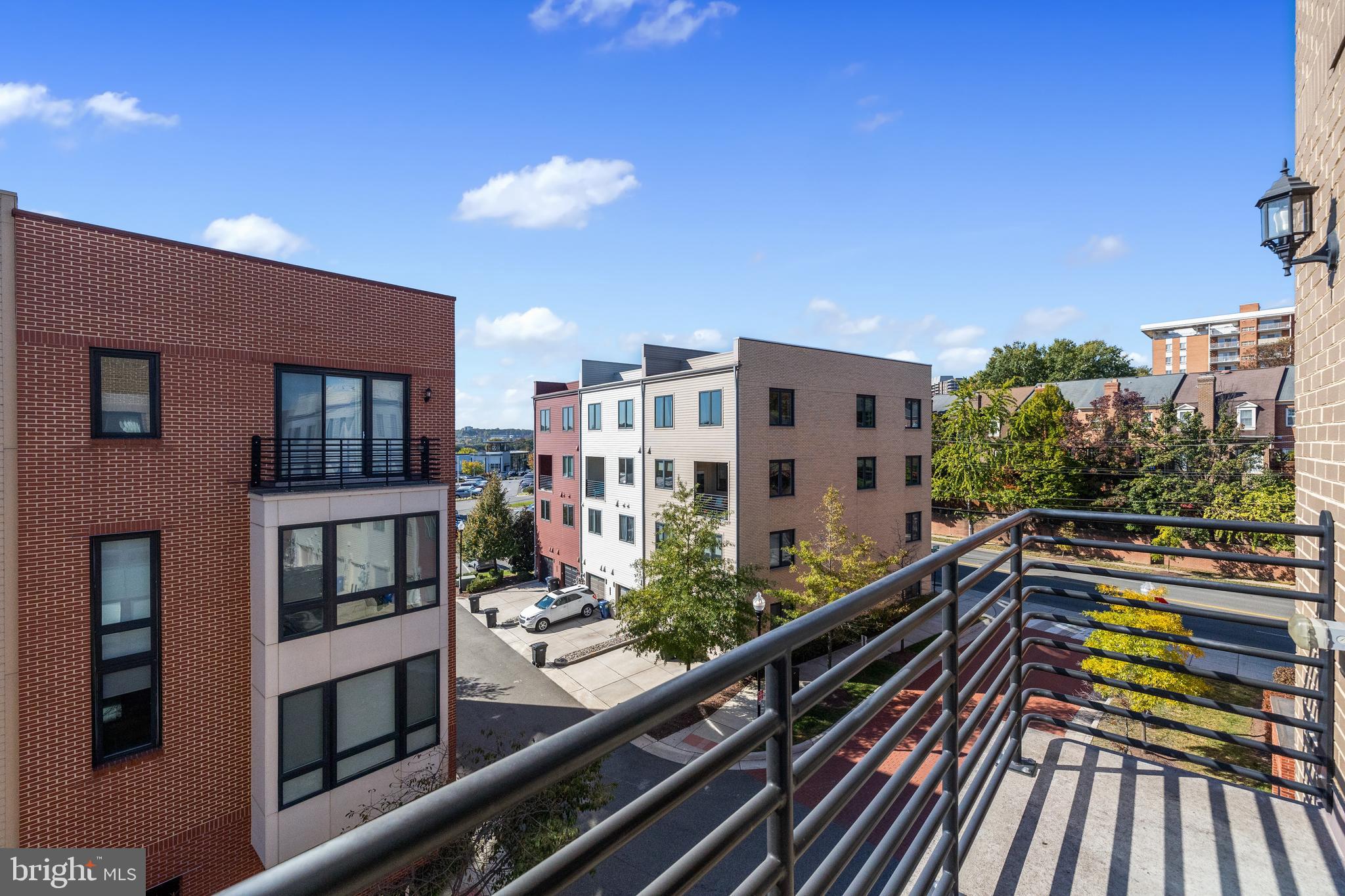 CAMBRIA SQUARE - Residential Lease