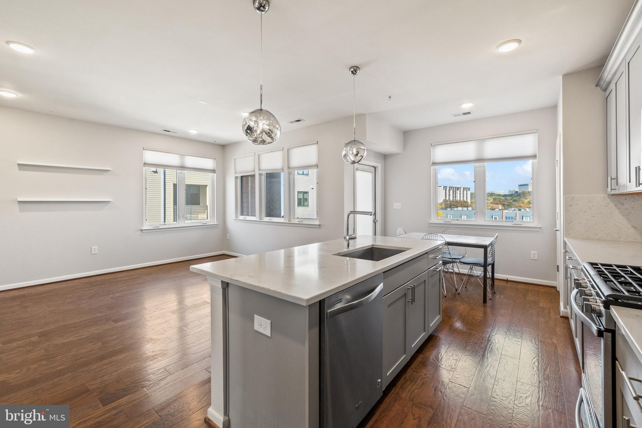 CAMBRIA SQUARE - Residential Lease