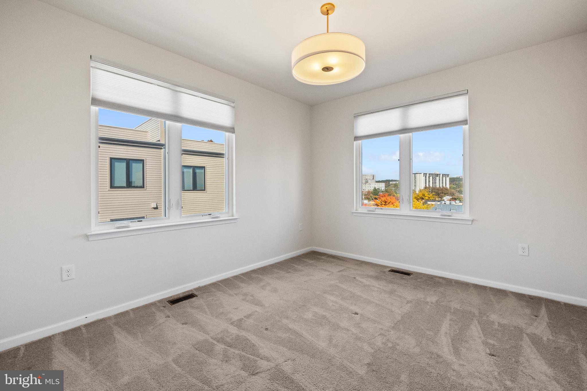 CAMBRIA SQUARE - Residential Lease