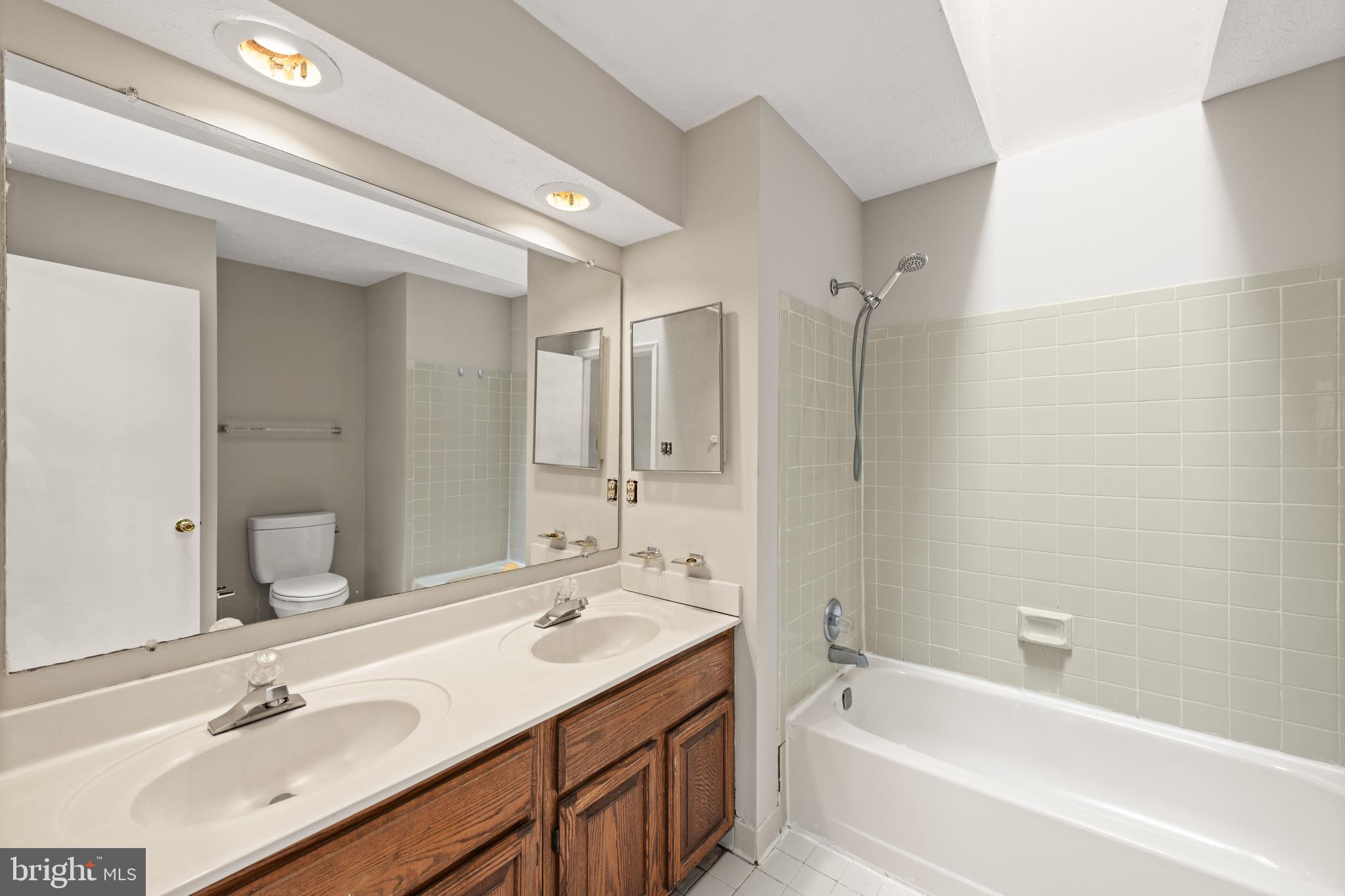 MAYFAIR-PLAT ONE - Residential