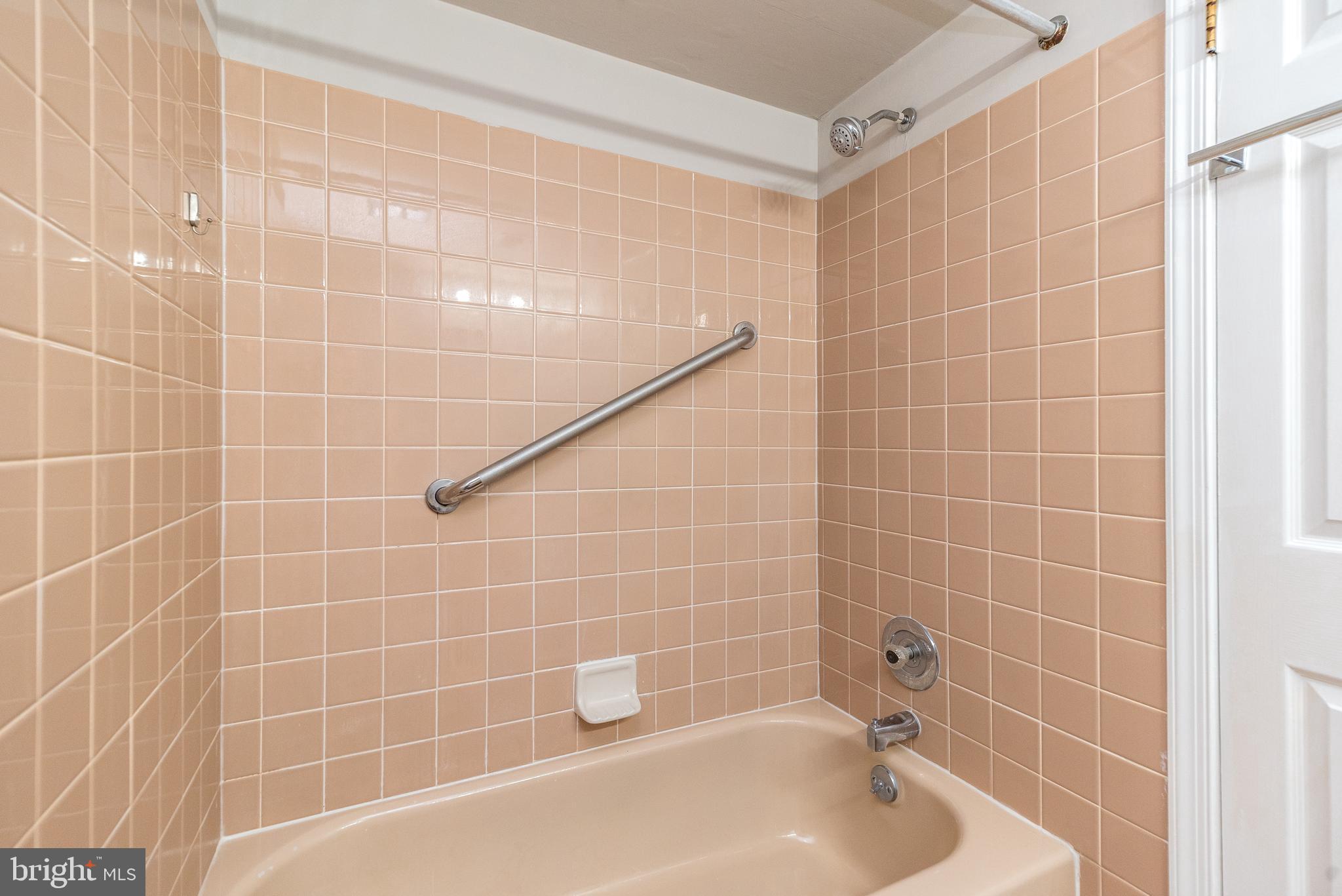 CHESTERBROOK/MNTVI - Residential