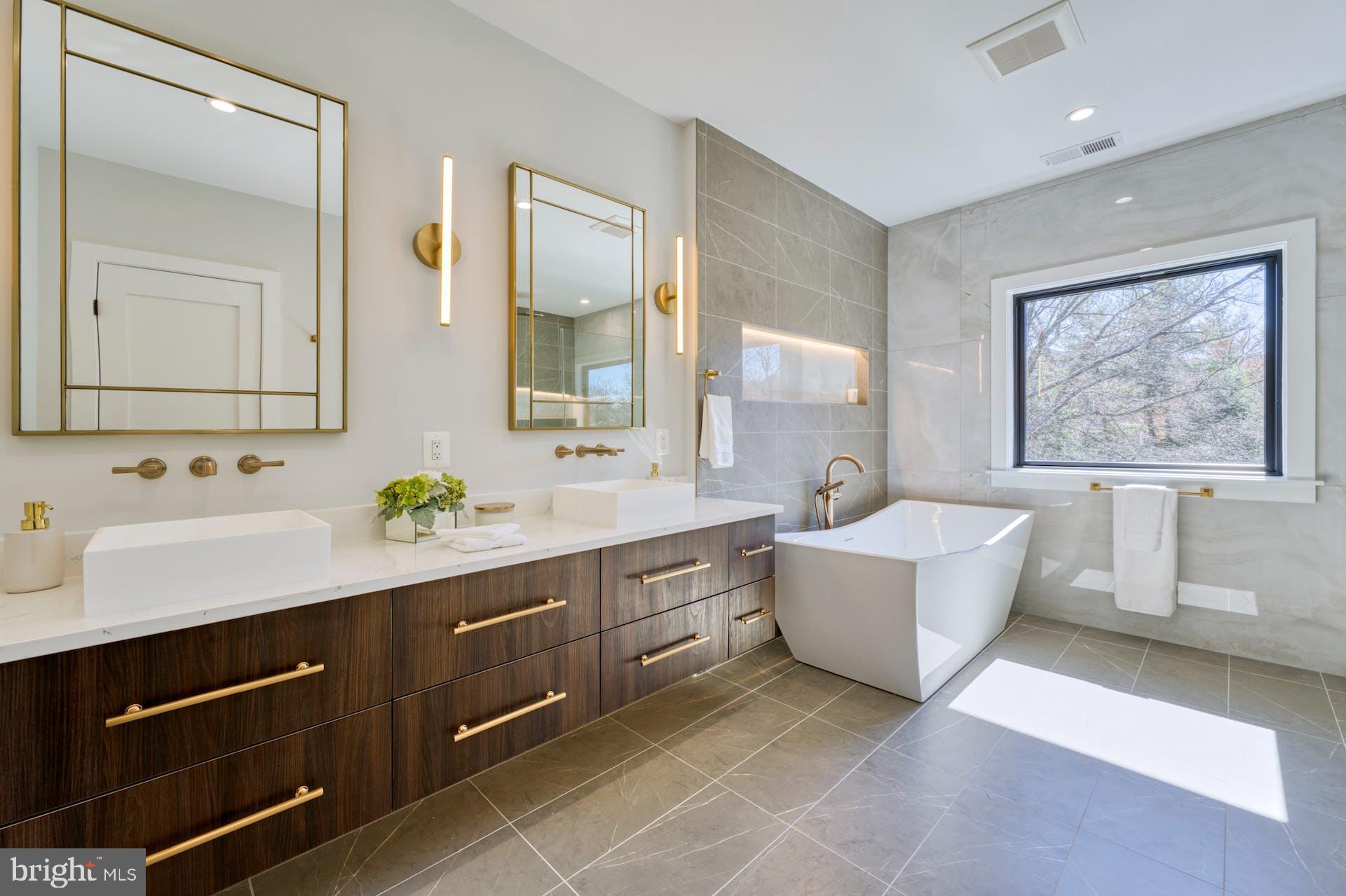 CLEVELAND HEIGHTS - Residential