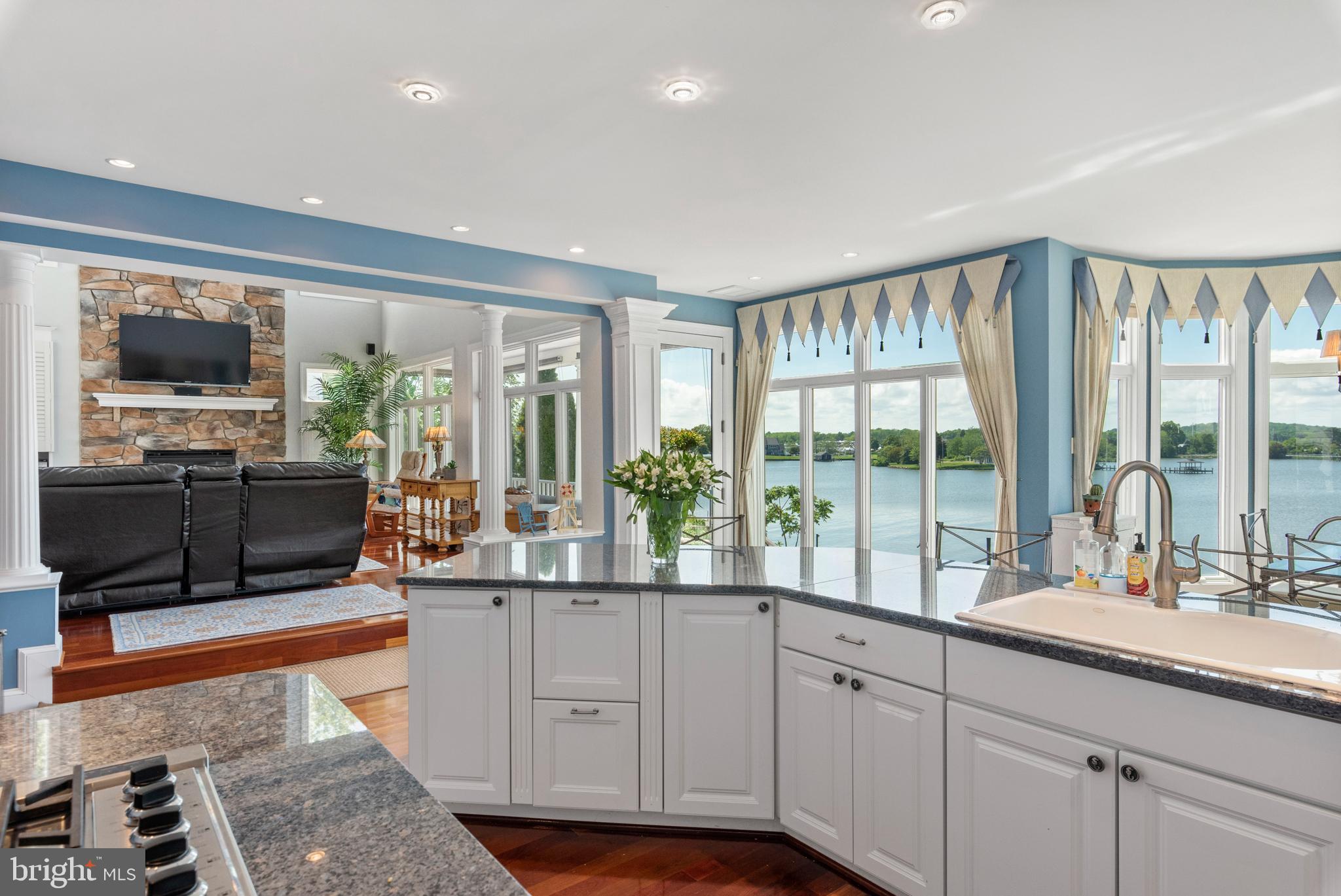 SHOREHAM BEACH - Residential