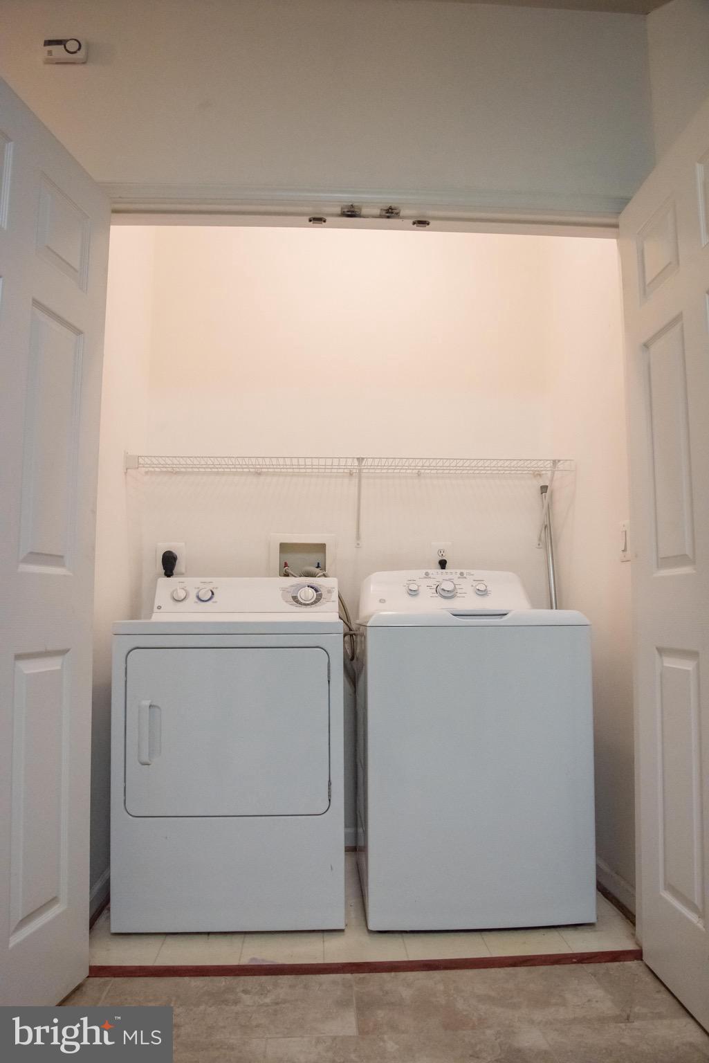 CHANTILLY PARK - Residential Lease