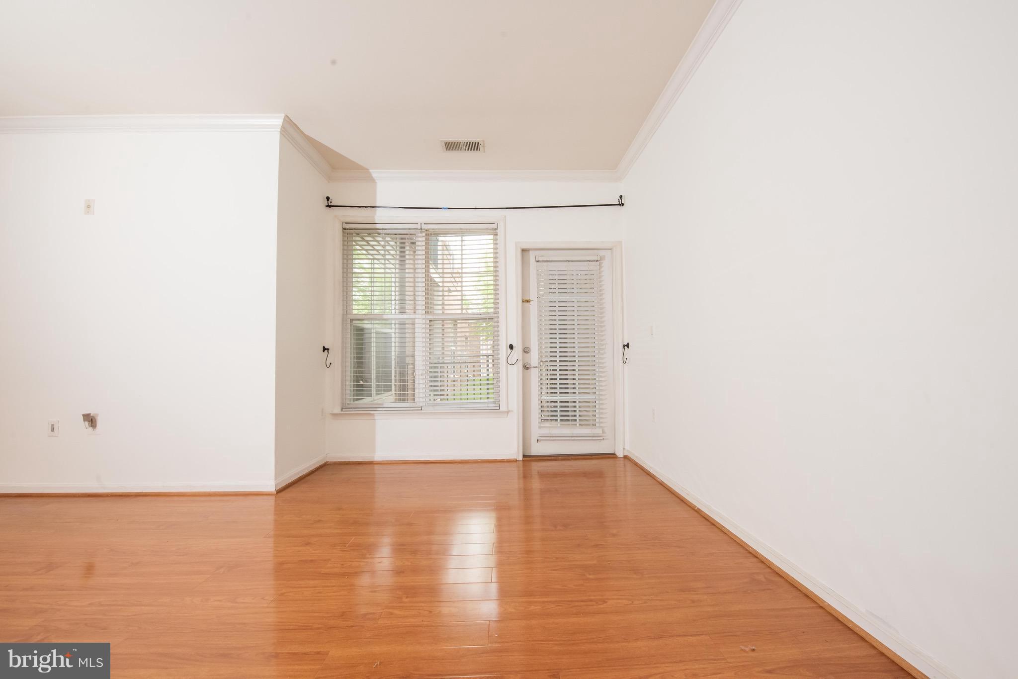 CHANTILLY PARK - Residential Lease