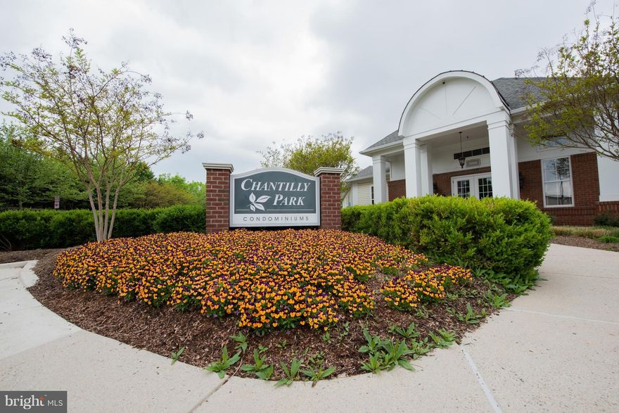 Beautiful 1st level upscale gated community condo, 1 BR, 1 BA, den as 2nd BR, 1 covered garage space in FFX county. New appliances, newer tiles foyer and kitchen, huge family room, huge BR with 2 door entry, balcony, lamination flooring, no carpet,  Common area includes pool, gym, party room & picnic tables.