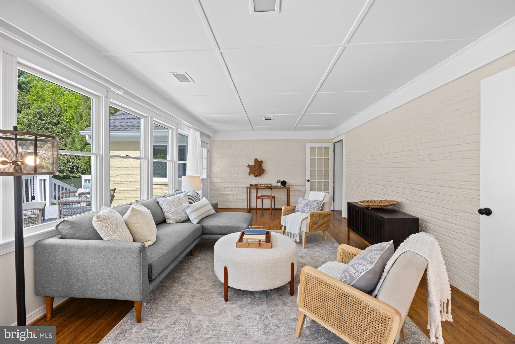 WELLINGTON ESTATES - Residential