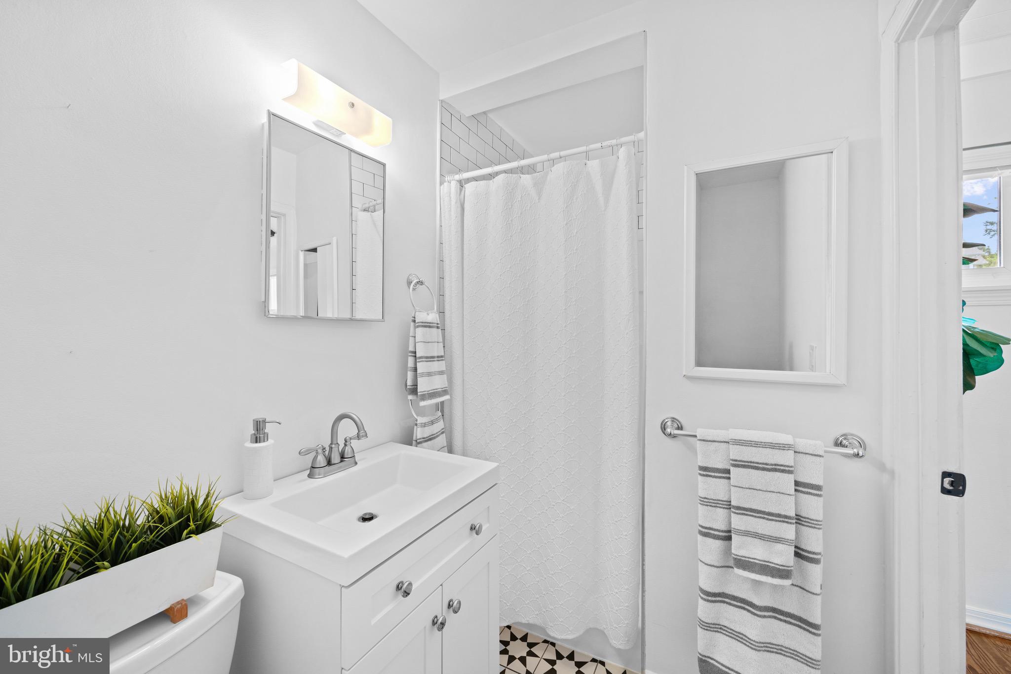 WELLINGTON ESTATES - Residential