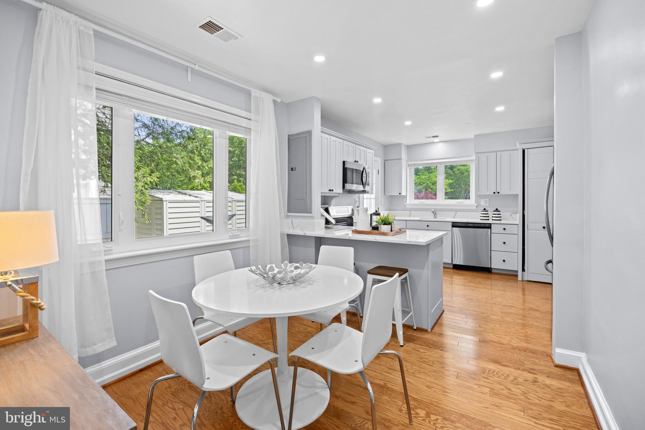 WELLINGTON ESTATES - Residential