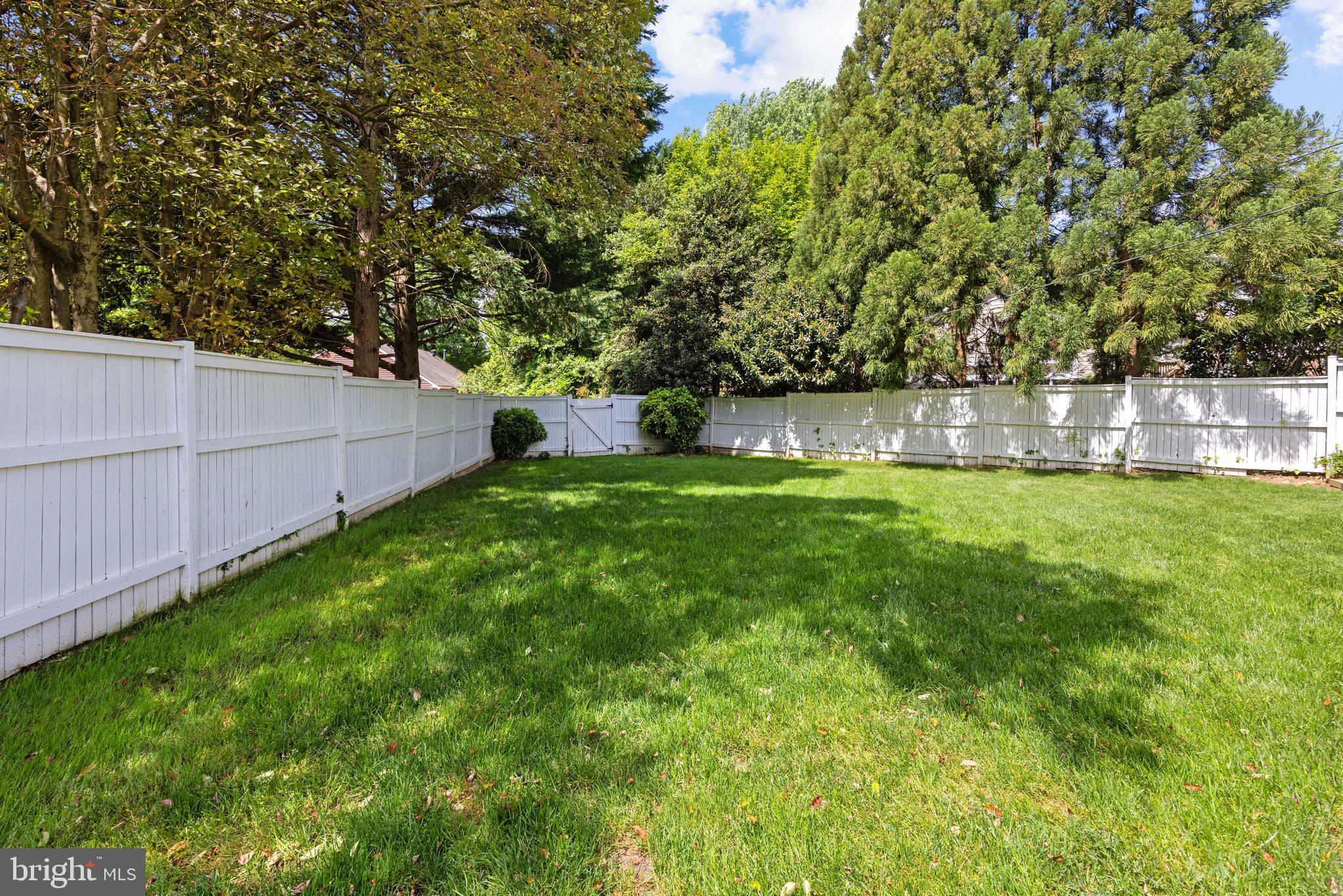 WELLINGTON ESTATES - Residential