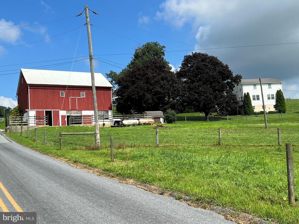 Photo of 311 CARDINAL DR, QUARRYVILLE, PA 17566 (MLS # PALA2037492)