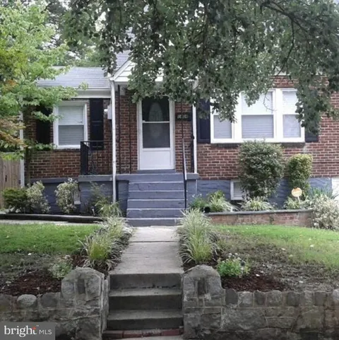 1404 Edgewick Avenue, Capitol Heights, MD MLS: MDPG2137336