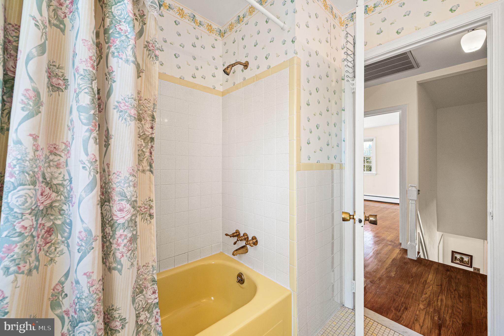 GREEN HILL TERR - Residential