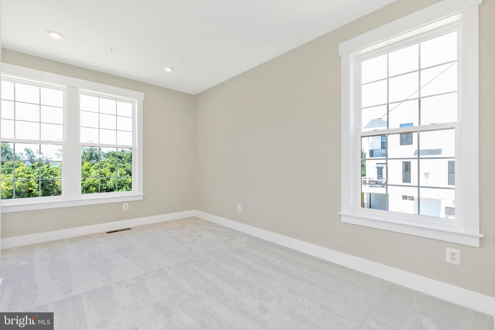 BRADDOCK HEIGHTS - Residential