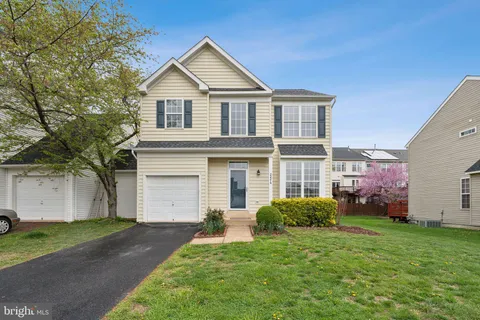 22376 Maison Carree Square, Ashburn, VA MLS: VALO2091420