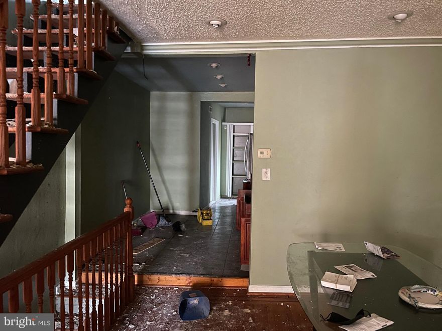 Investor Special – 2935 Ruth St
3-bedroom, 1.5-bath rowhome with finished basement, balcony, and central AC. Property needs full renovation and is being sold as-is. Great layout with bonus space and solid potential for rehab or rental. Convenient location near Aramingo Ave, I-95, and public transit.