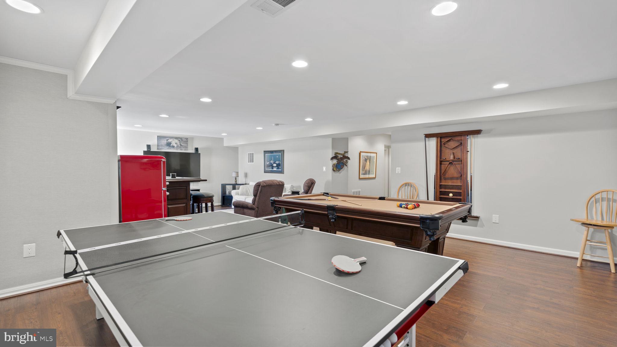 MEADOWS AT MORRIS FARM - Residential