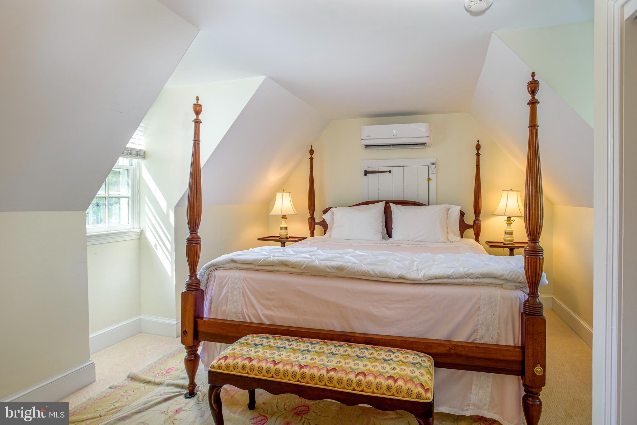 HAMPDEN - Residential