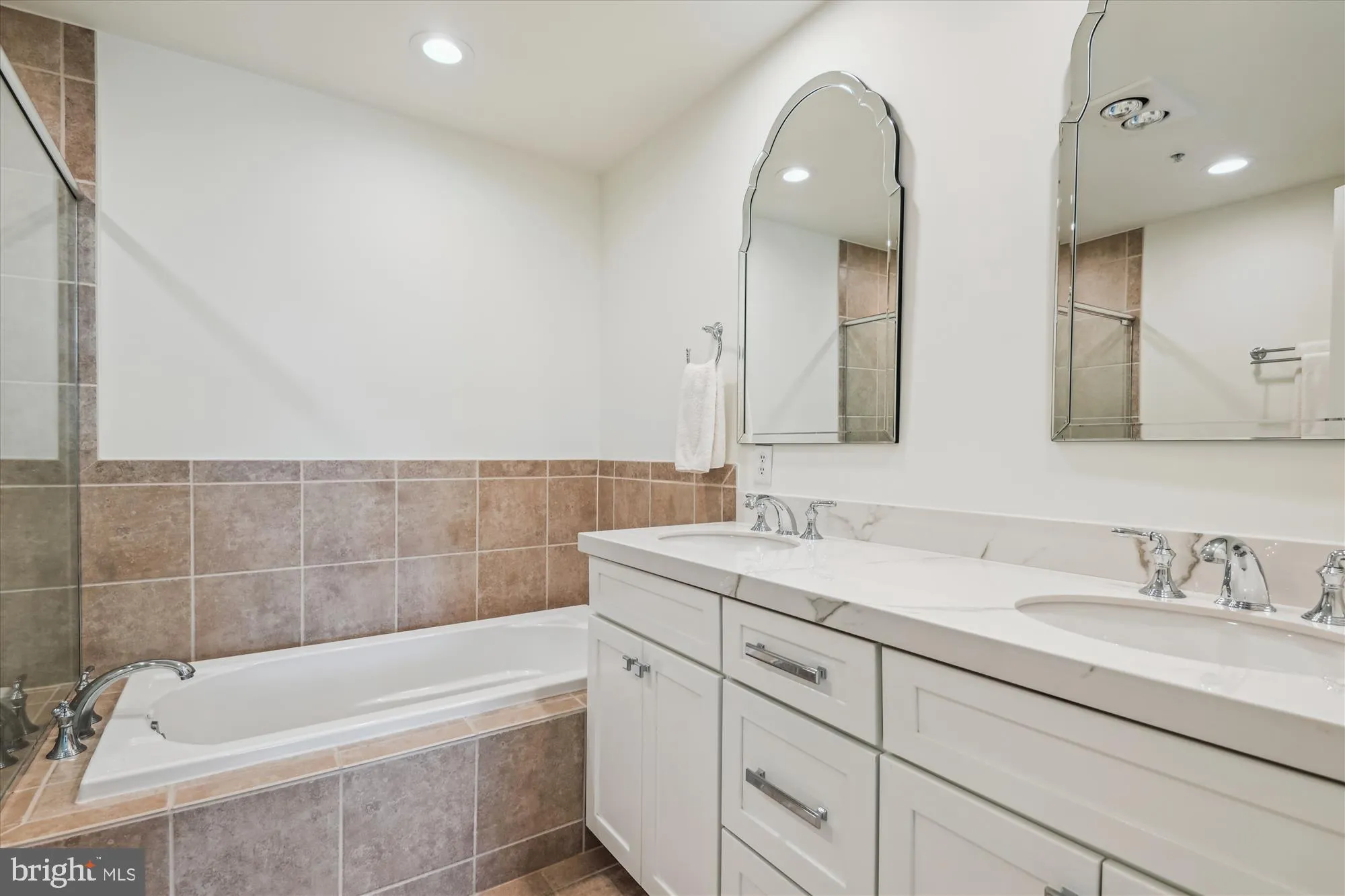 Annapolis, Maryland 21401, United States, 3 Bedrooms Bedrooms, ,4 BathroomsBathrooms,Residential,Active,137576