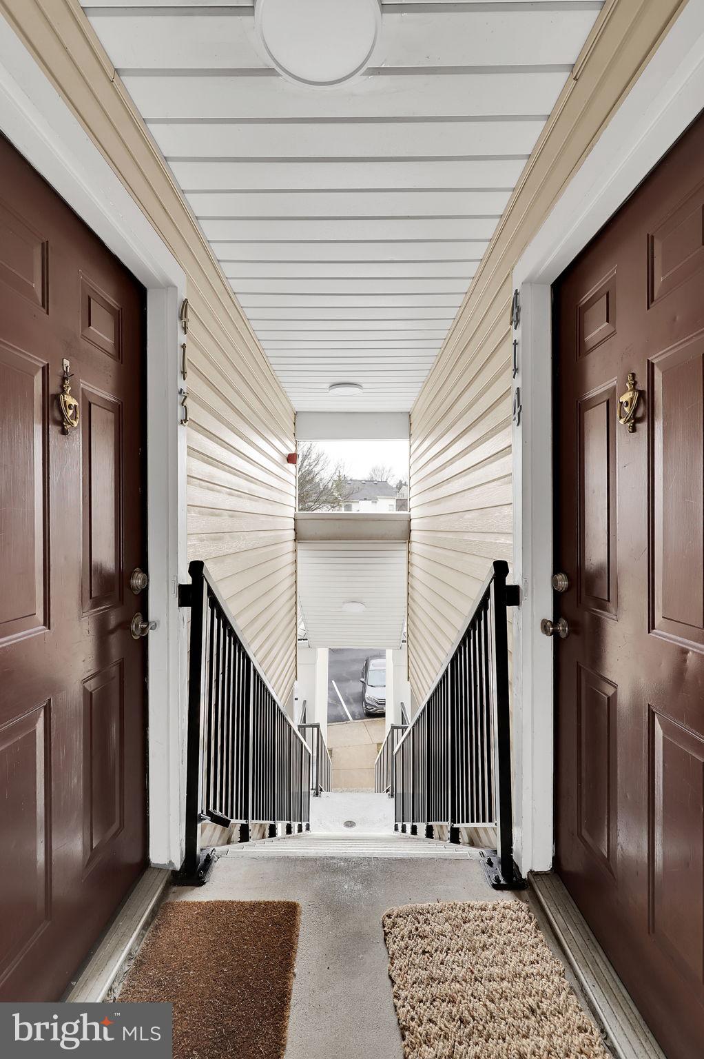 VISTAS AT WASHINGTONIAN WOODS - Residential