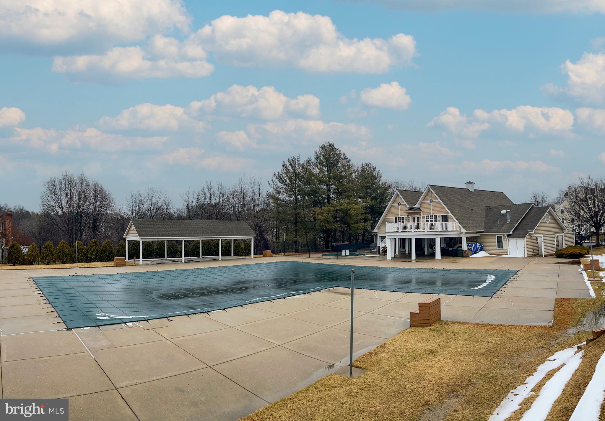 VISTAS AT WASHINGTONIAN WOODS - Residential