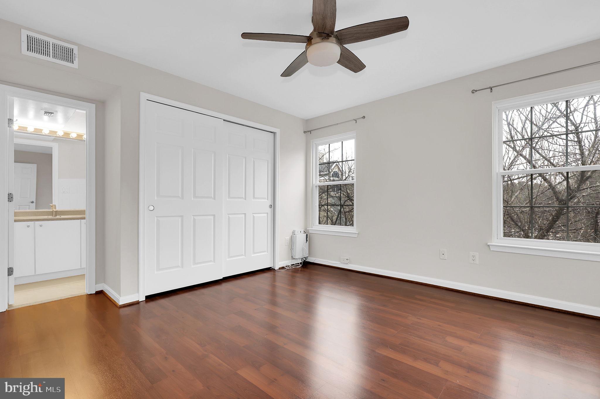 VISTAS AT WASHINGTONIAN WOODS - Residential