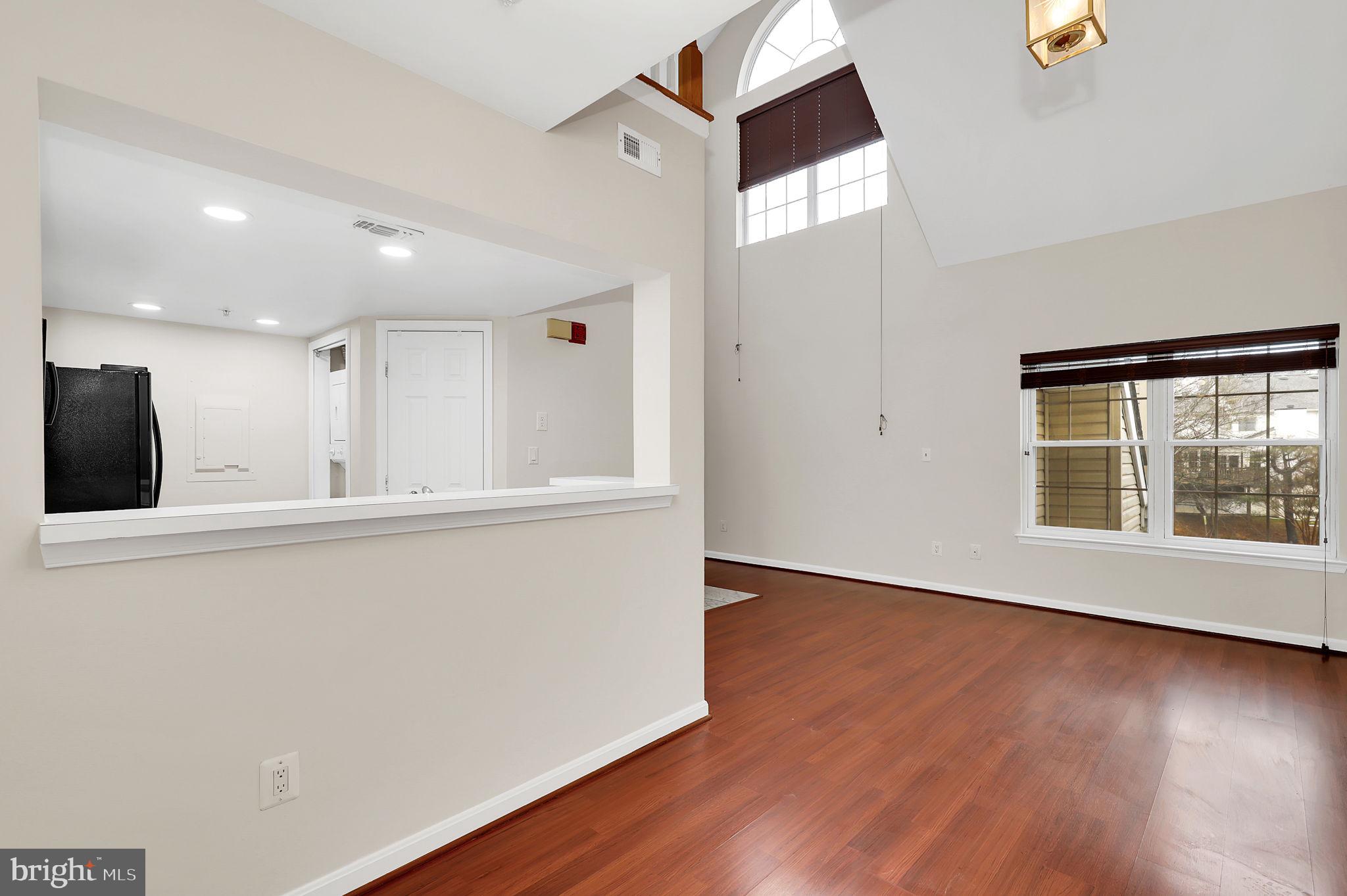 913 HILLSIDE LAKE TERRACE 413