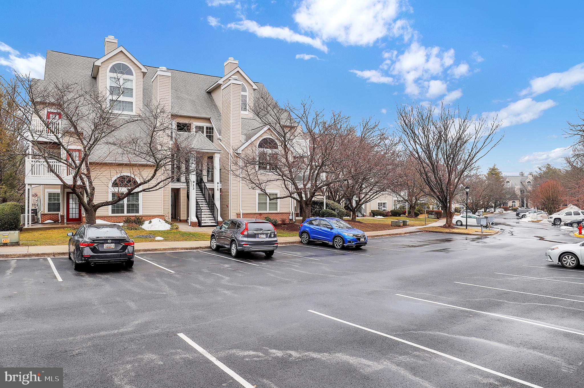 VISTAS AT WASHINGTONIAN WOODS - Residential