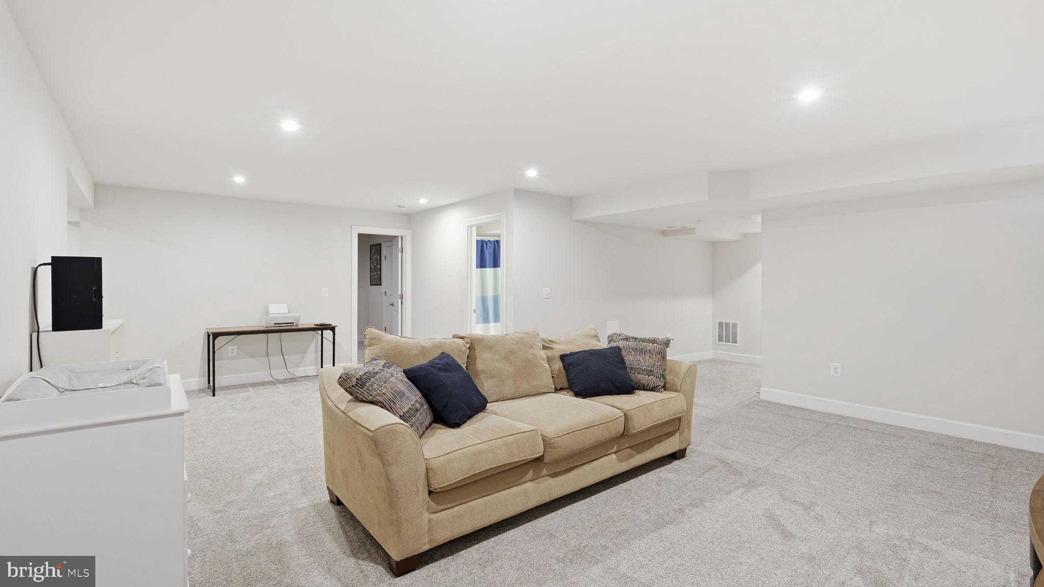 EMBREY MILL - Residential