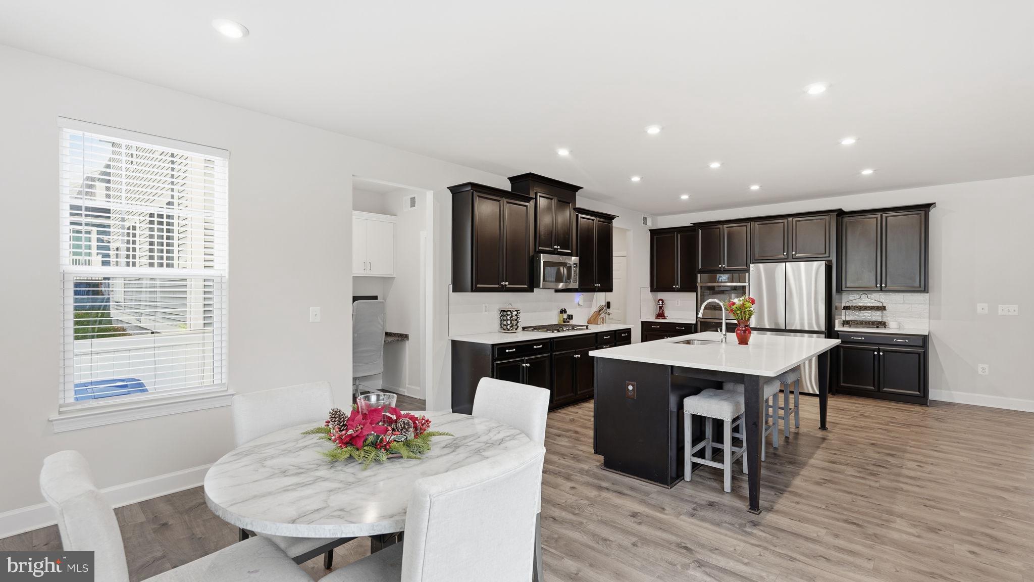 EMBREY MILL - Residential