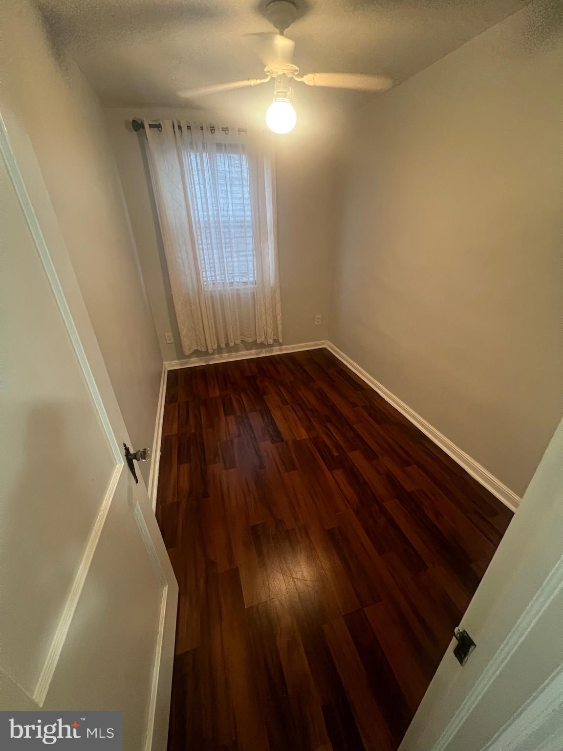 3015 HELLERMAN STREET