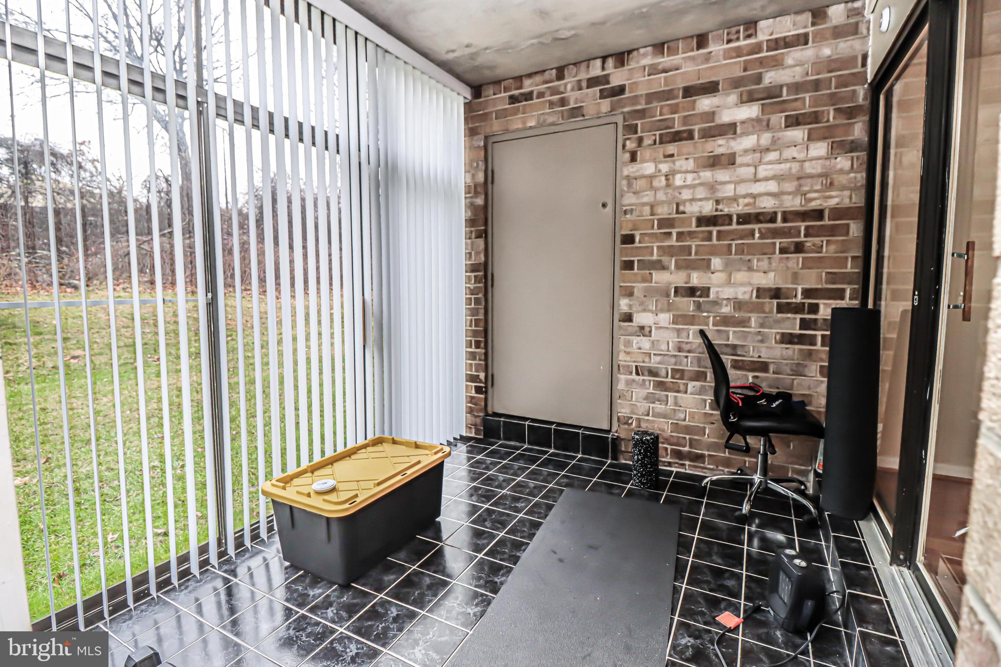 CEDAR VALLEY CONDOMINIUM - Residential Lease