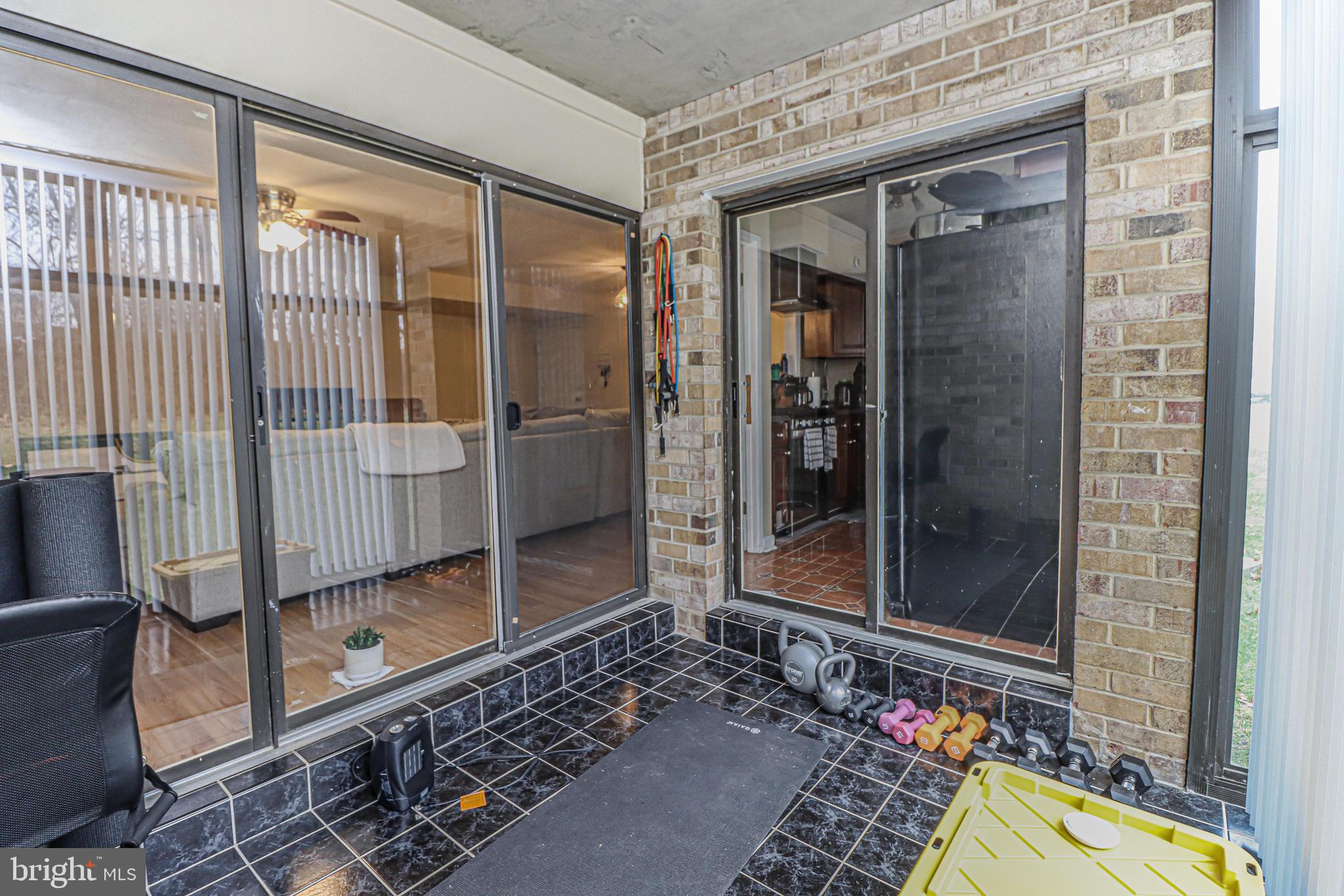 CEDAR VALLEY CONDOMINIUM - Residential Lease