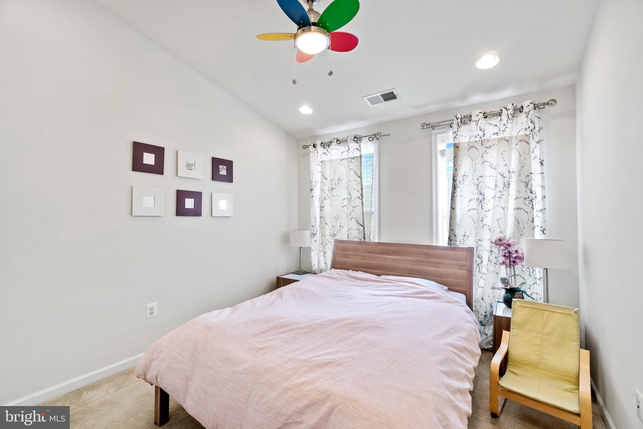 LOUDOUN VALLEY ESTATES 2 - Residential Lease